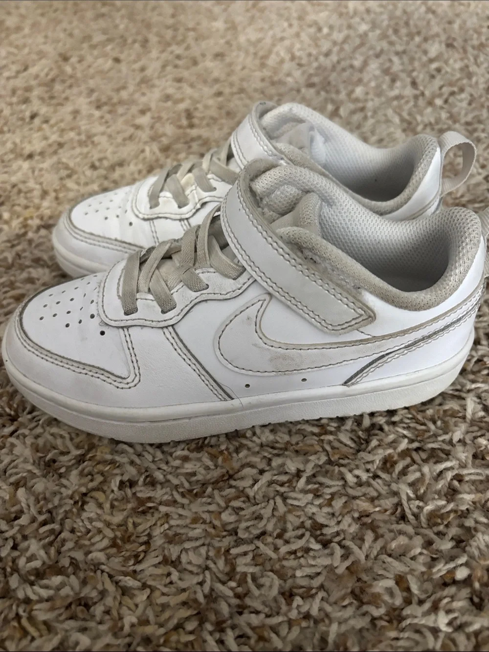 Nike Kids White Low-Top Sneakers with Hook-and-Loop Strap